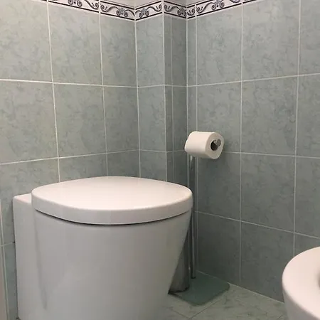 Roberta Apartment